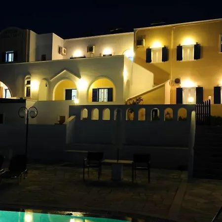 Kavallaris & Aparthotel Messaria (Santorini)