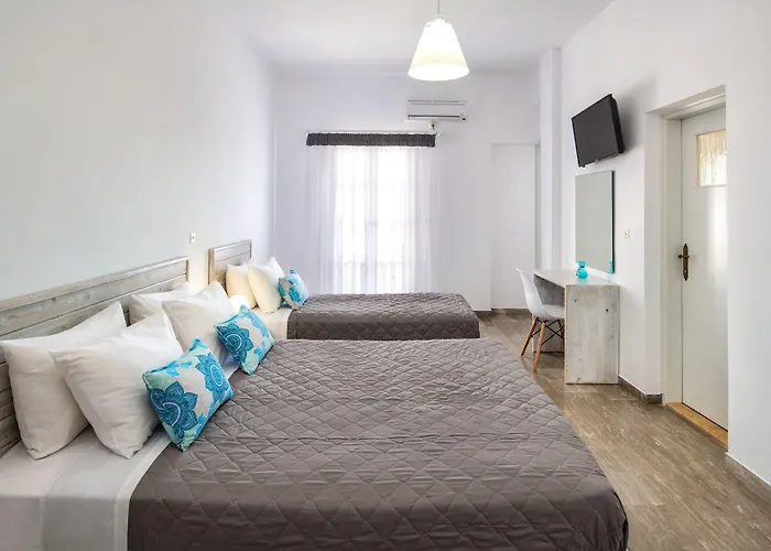 Kavallaris & Aparthotel Messaria (Santorini)