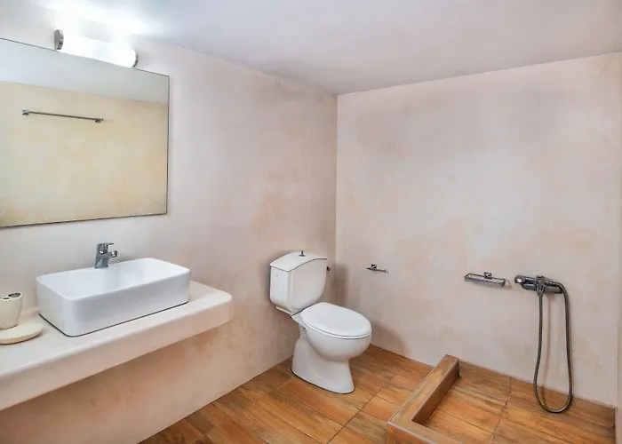 Kavallaris & Aparthotel Messaria (Santorini)