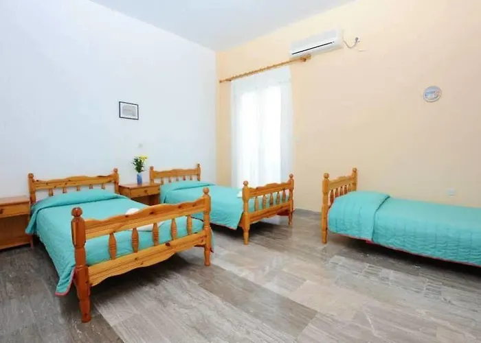 Kavallaris & Messaria (Santorini)