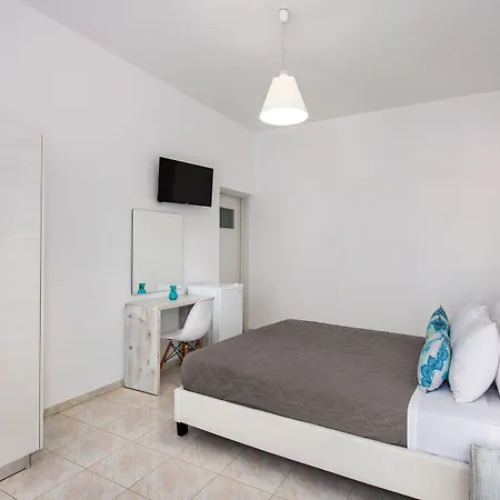 Kavallaris & Hotel apartamentowy Mesaria