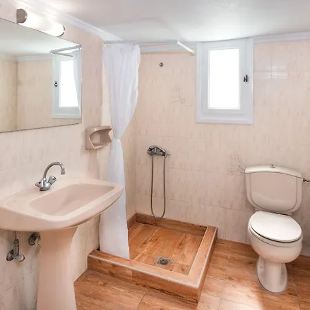 Kavallaris & Mesaria