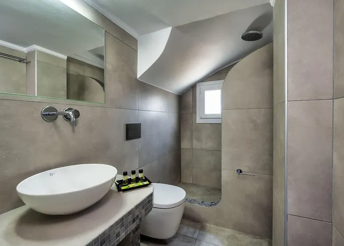 Kavallaris & Aparthotel 4*